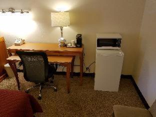 West Plains Motel *