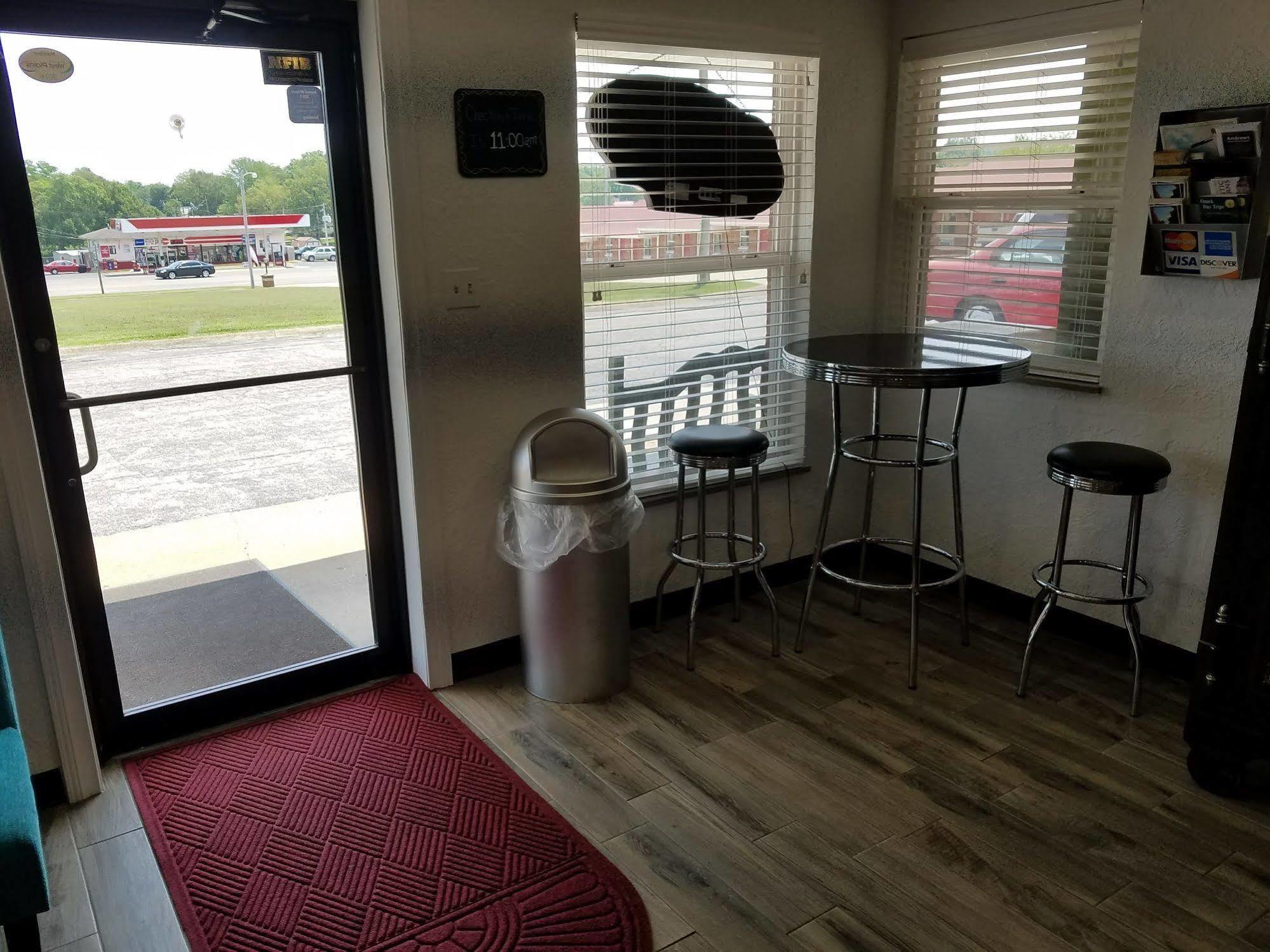 West Plains Motel *